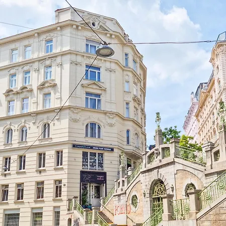 Pension Mozart - Vienna Center, Self Check-In