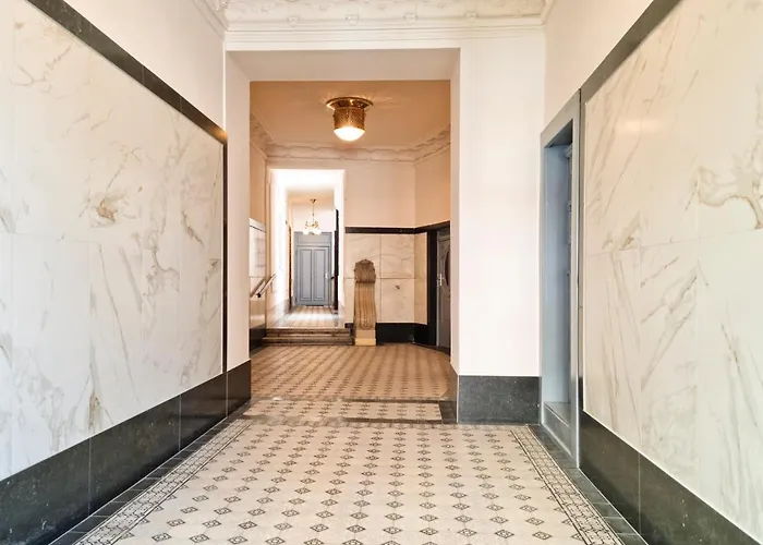Mozart - Center, Self Check-in 4* Βιέννη