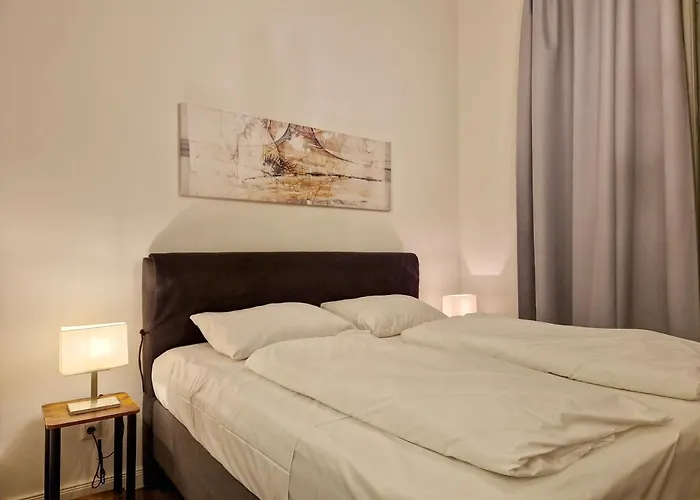 Mozart - Center, Self Check-in Πανσιόν 4*