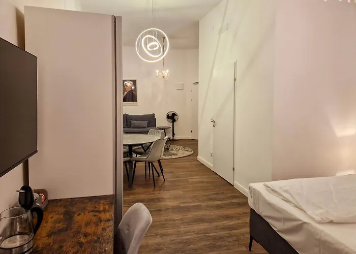 Mozart - Center, Self Check-in 3* Viena